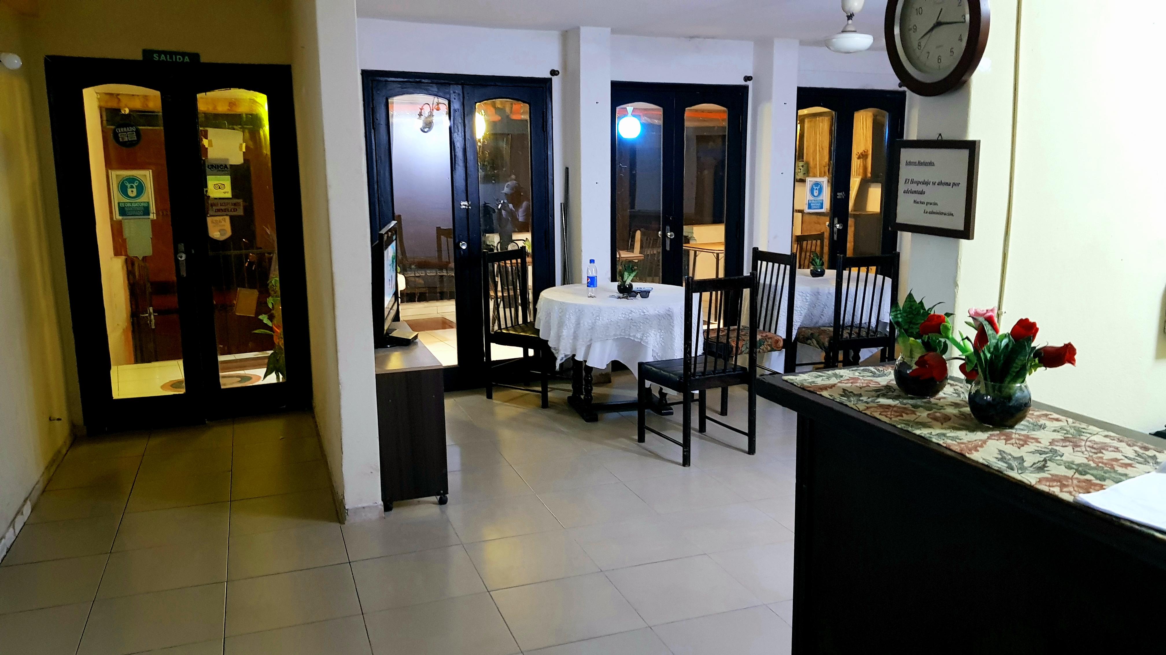 Costanera Hostel อะซุนซิออง ภายนอก รูปภาพ