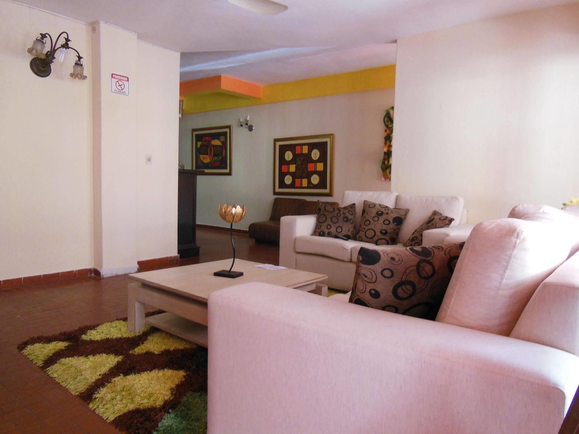 Costanera Hostel อะซุนซิออง ภายนอก รูปภาพ