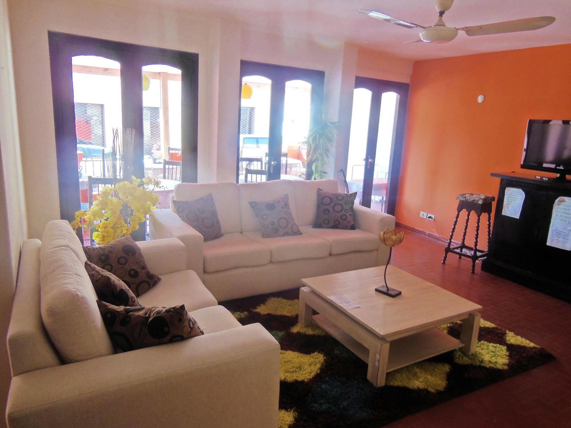 Costanera Hostel อะซุนซิออง ภายนอก รูปภาพ