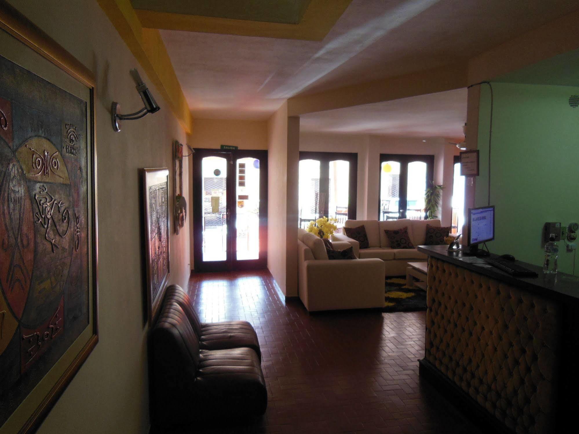 Costanera Hostel อะซุนซิออง ภายนอก รูปภาพ