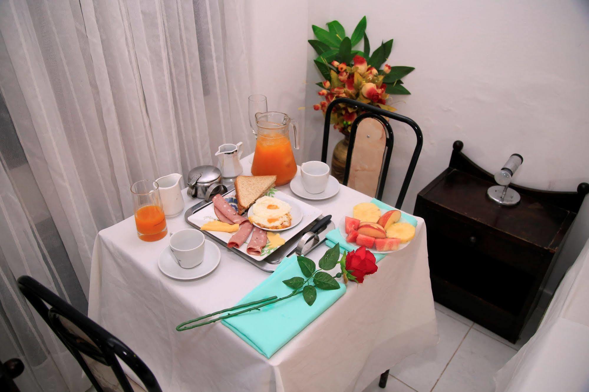 Costanera Hostel อะซุนซิออง ภายนอก รูปภาพ