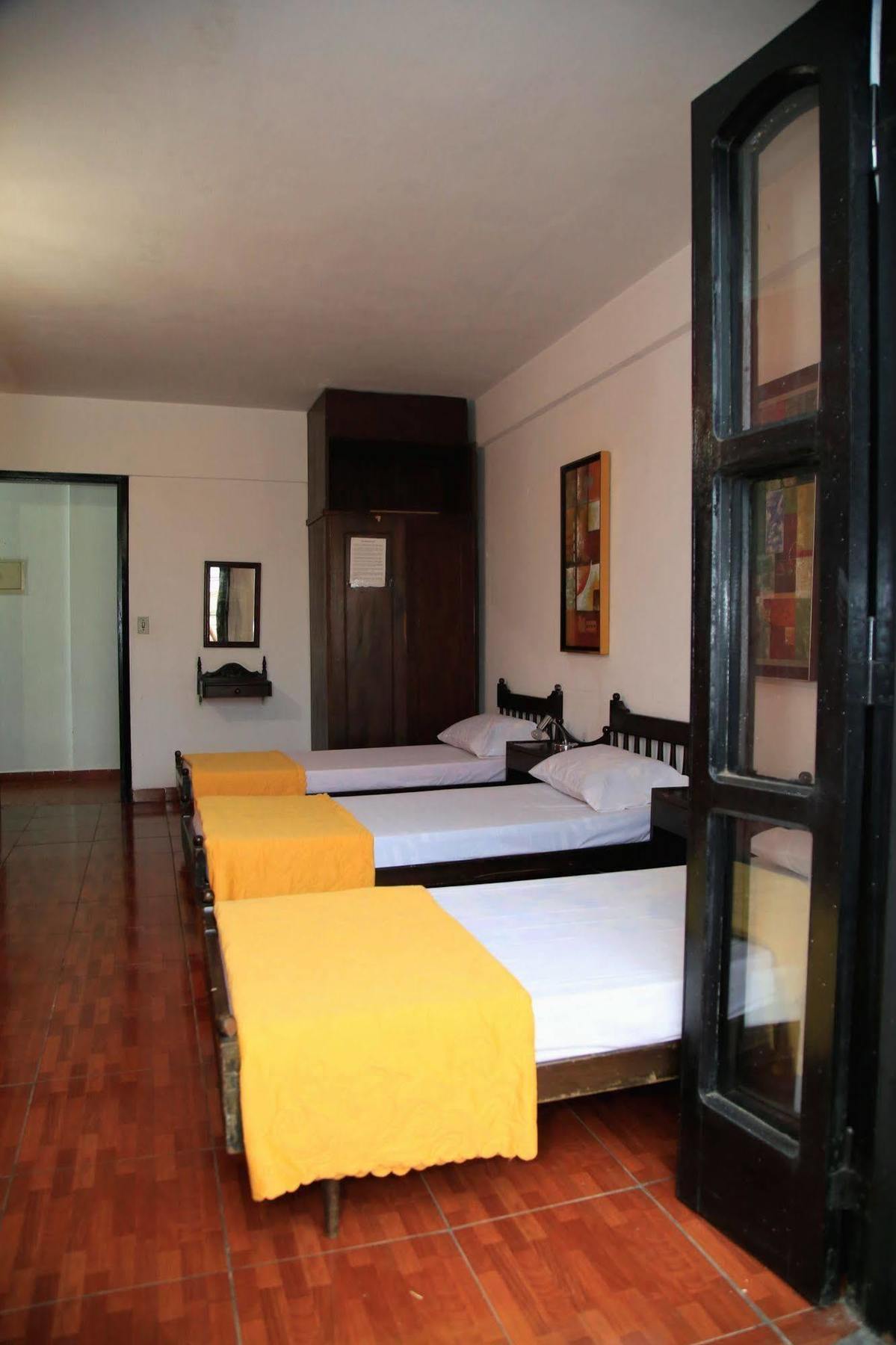 Costanera Hostel อะซุนซิออง ภายนอก รูปภาพ