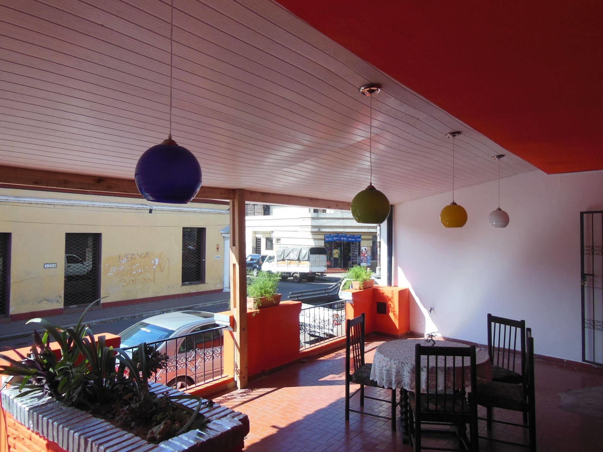 Costanera Hostel อะซุนซิออง ภายนอก รูปภาพ