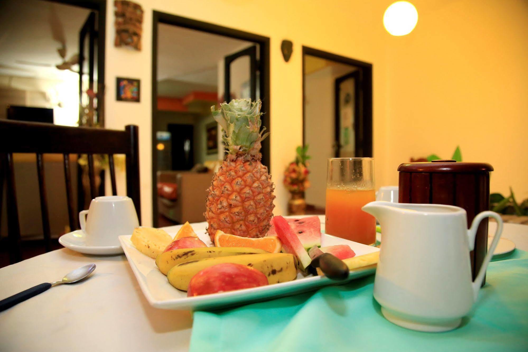 Costanera Hostel อะซุนซิออง ภายนอก รูปภาพ