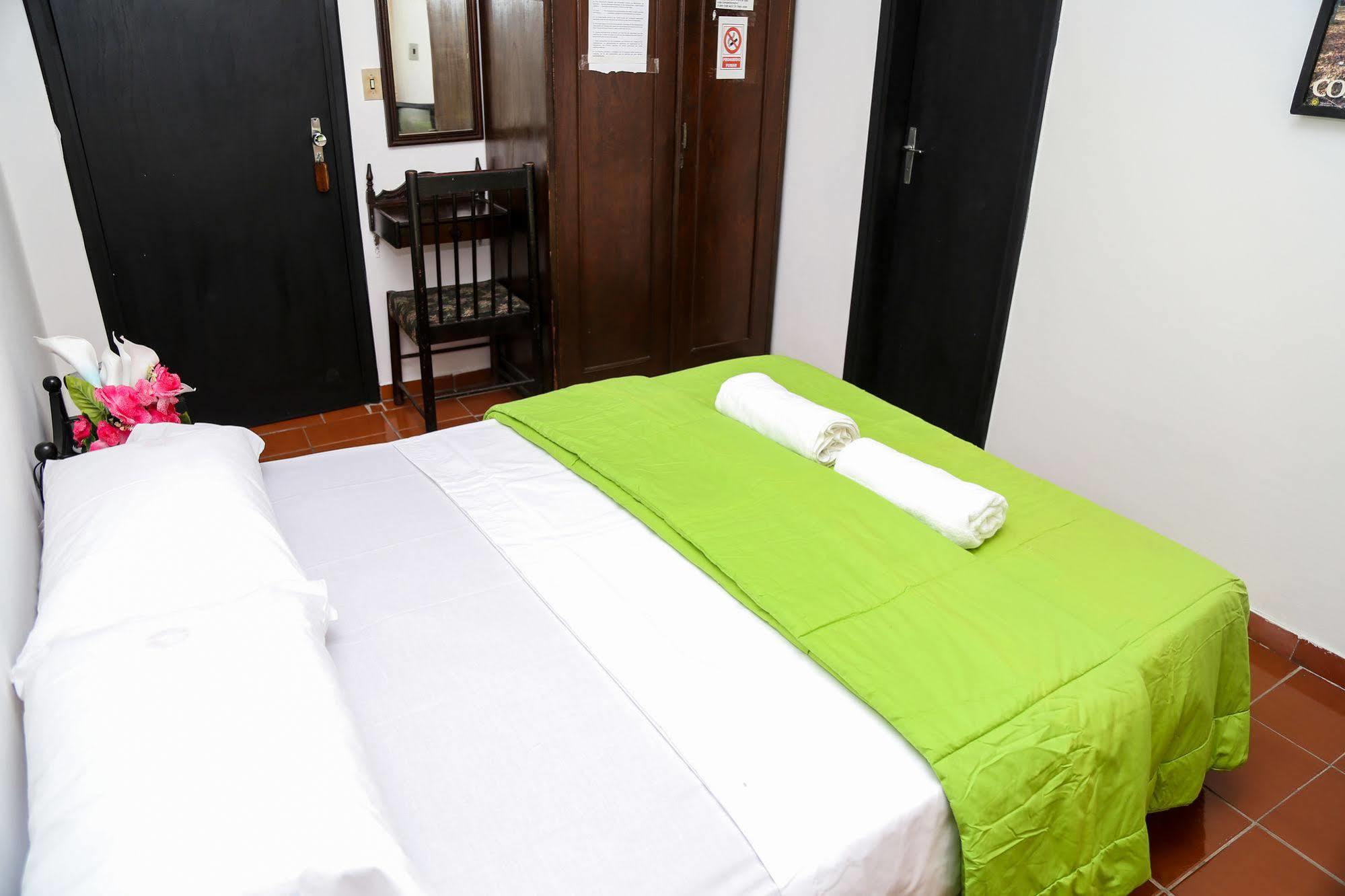 Costanera Hostel อะซุนซิออง ภายนอก รูปภาพ