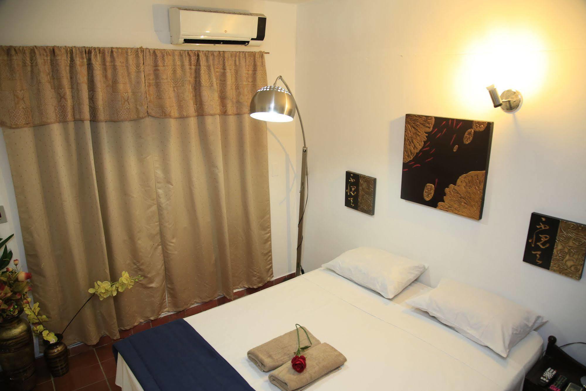 Costanera Hostel อะซุนซิออง ภายนอก รูปภาพ